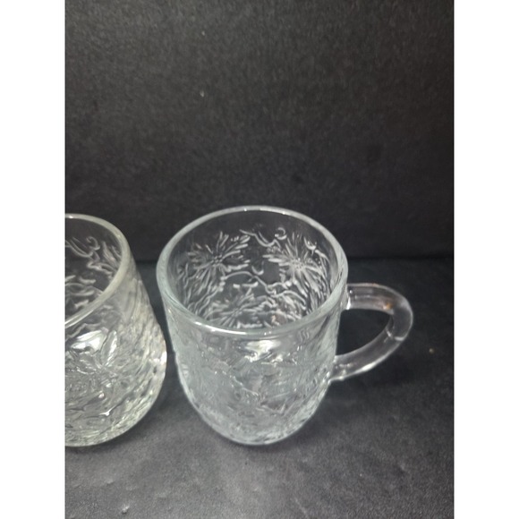 Princess House Fantasia Crystal Mugs, Set of 2, Poinsettia Design, Holiday Decor - Picture 5 of 9